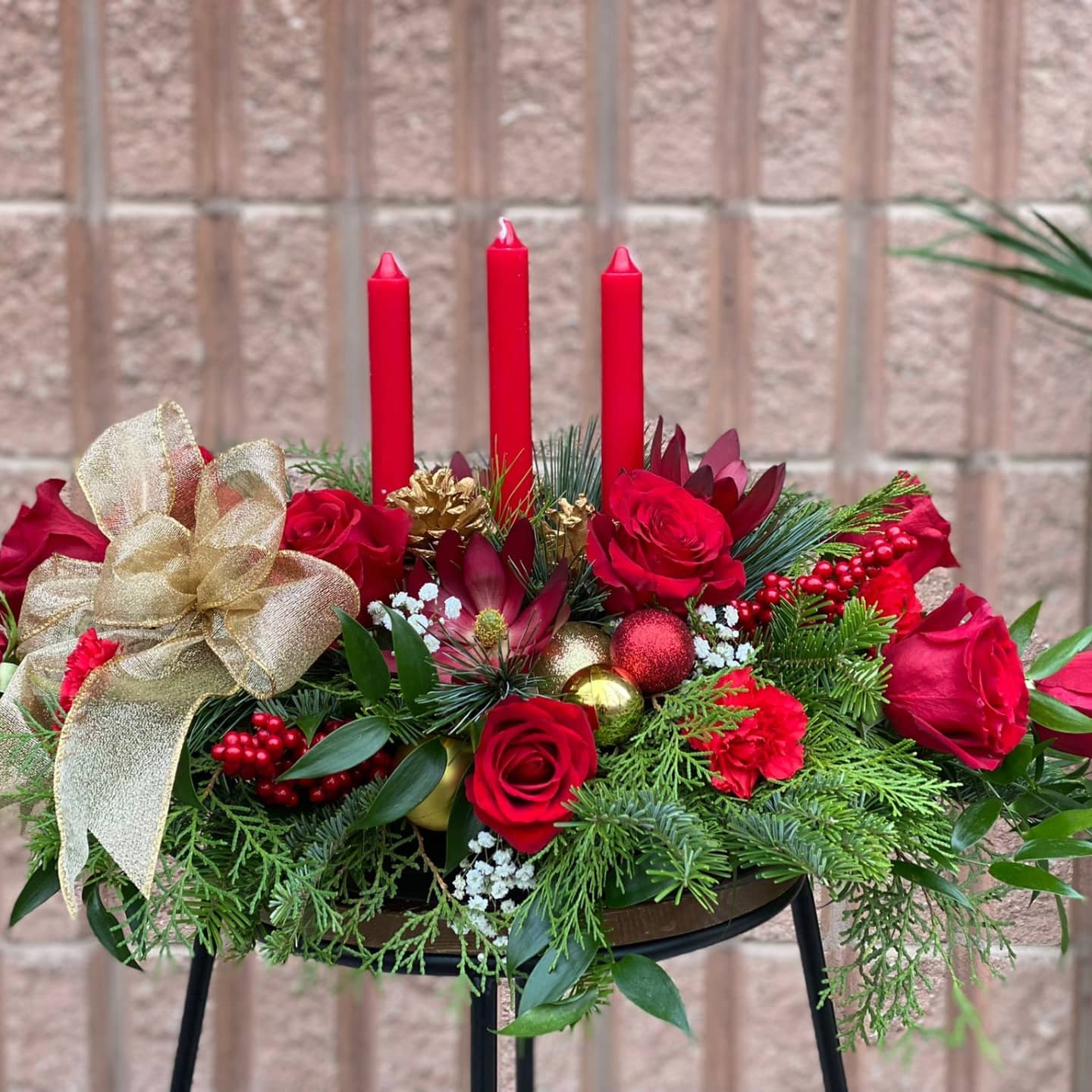 Holiday Hearth Triple Candle Centerpiece – JARDIN D'ETE, Markham ON