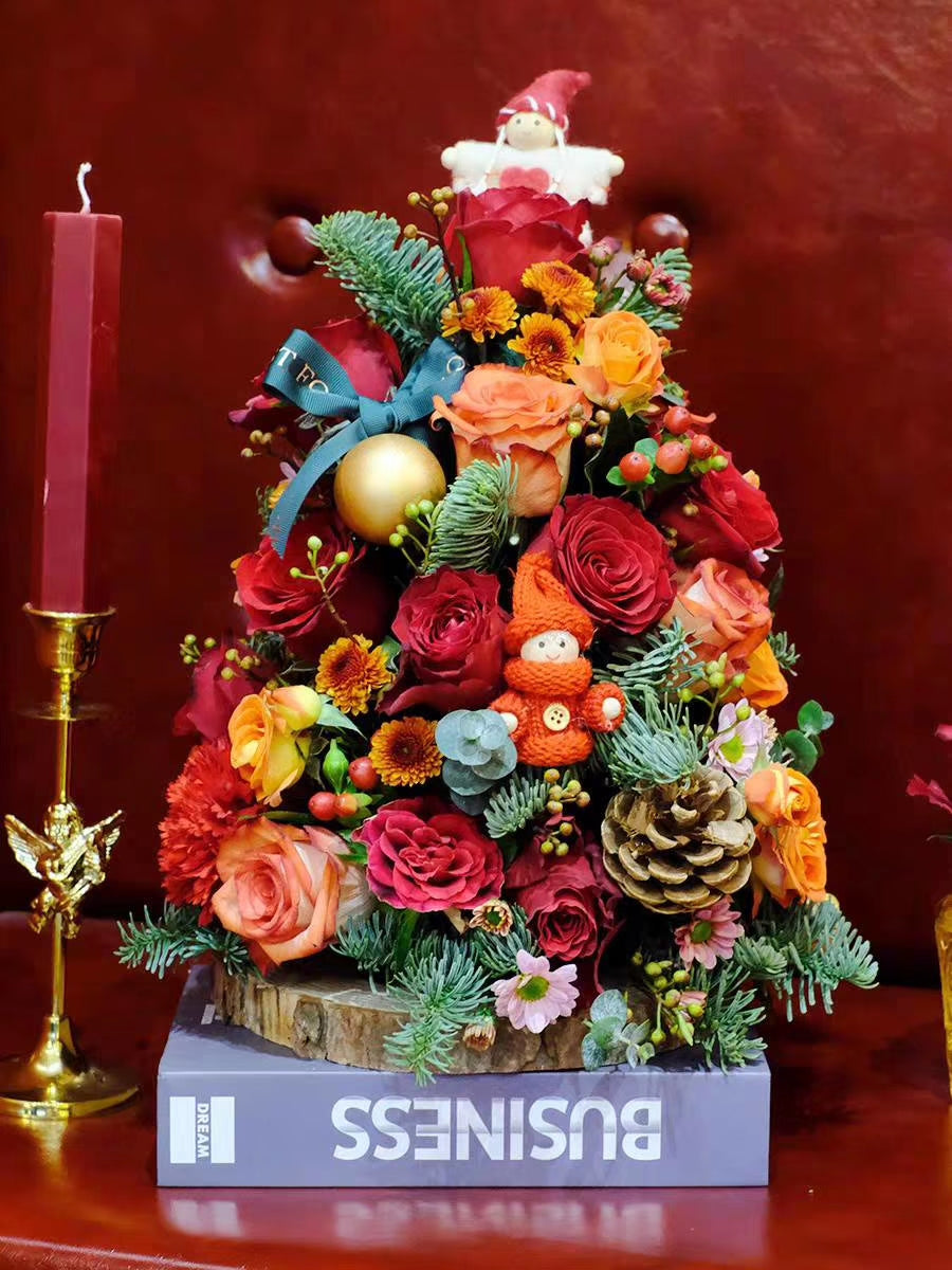 Christmas Tree Arrangement – JARDIN D'ETE, Markham ON