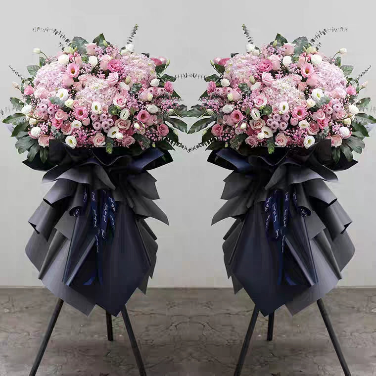 Romantic Blush Bloom Stand