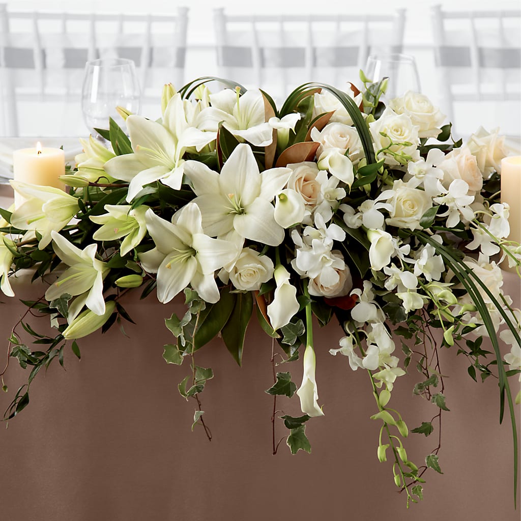 White Linen Arrangement – JARDIN D'ETE, Markham ON