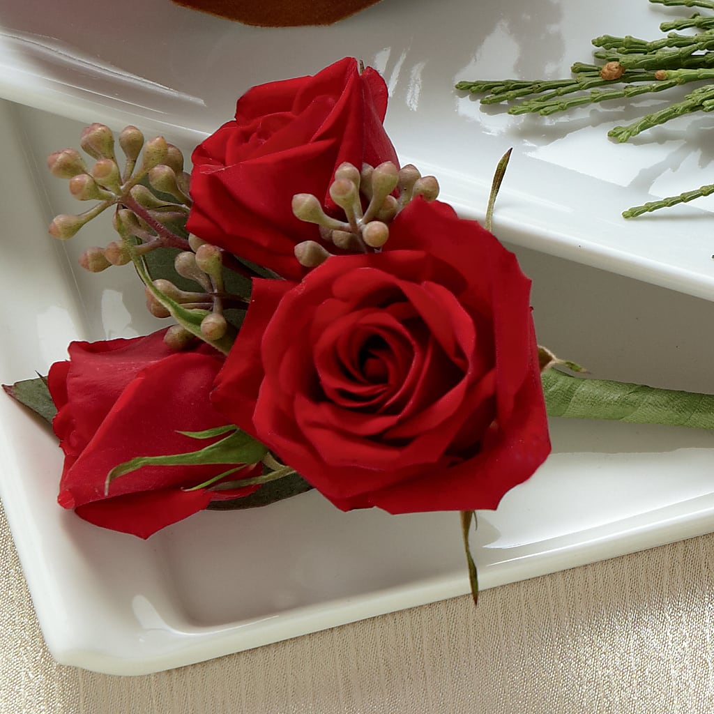 Red Spray Rose Boutonniere – JARDIN D'ETE, Markham ON