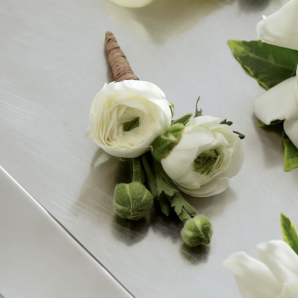 White Ranunculus Boutonniere – JARDIN D'ETE, Markham ON