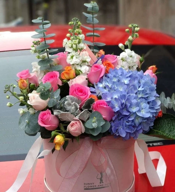 Hug Bucket Bouquet