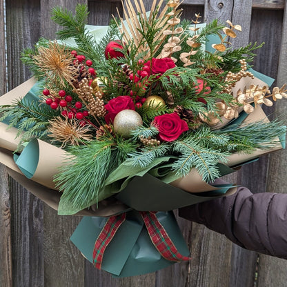 Festive Holiday Bouquet – JARDIN D'ETE, Markham ON