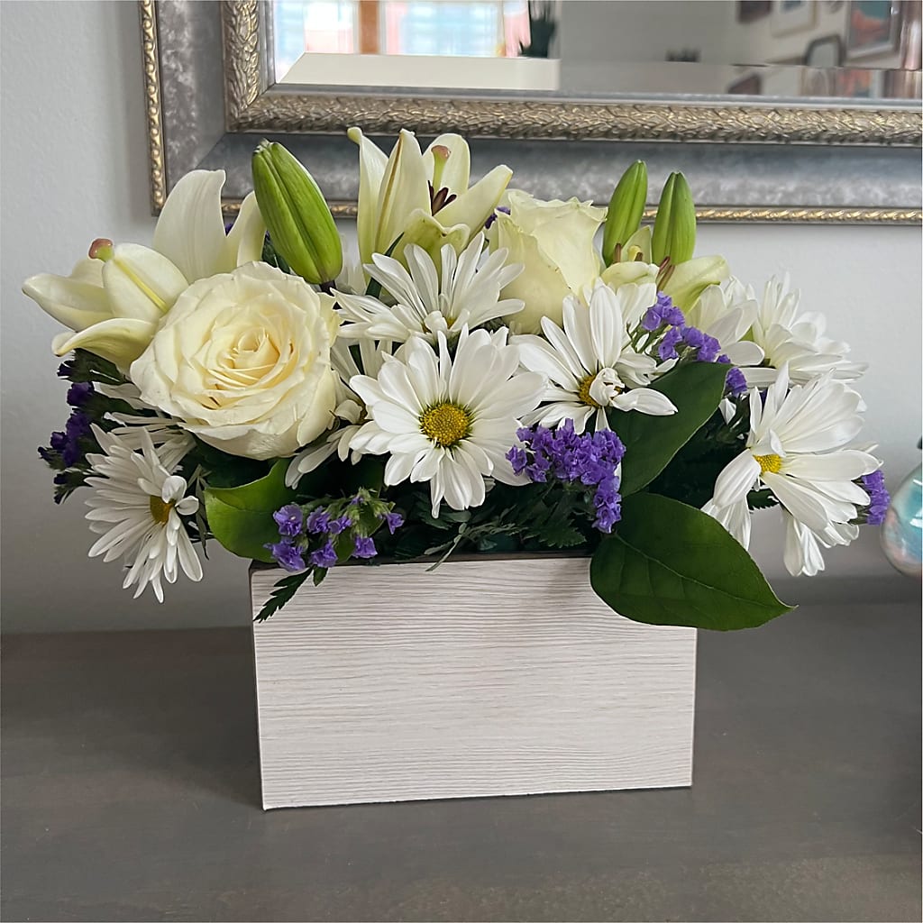 Beyond Blue Box Bouquet – JARDIN D'ETE, Markham ON