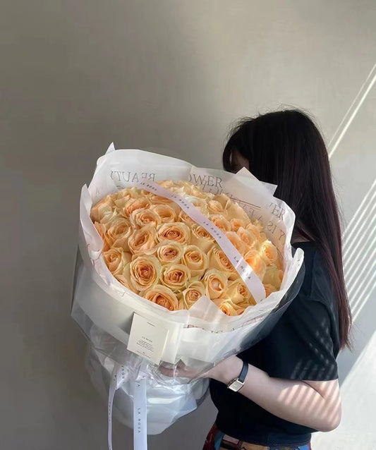 Crown of Love Roses Bouquet(30 Roses)