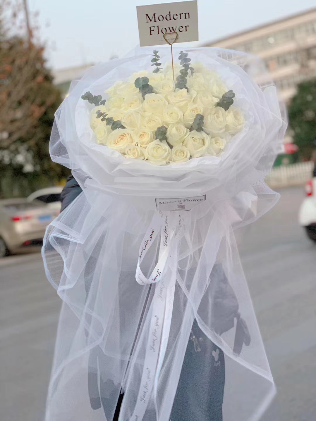 Crown of Love Roses Bouquet(30 Roses)