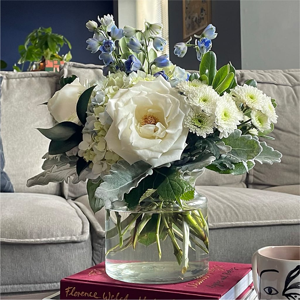 Clear Skies Bouquet – JARDIN D'ETE, Markham ON