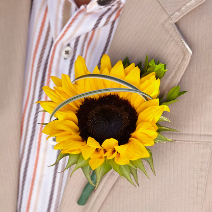 Free Spirit Boutonniere – JARDIN D'ETE, Markham ON