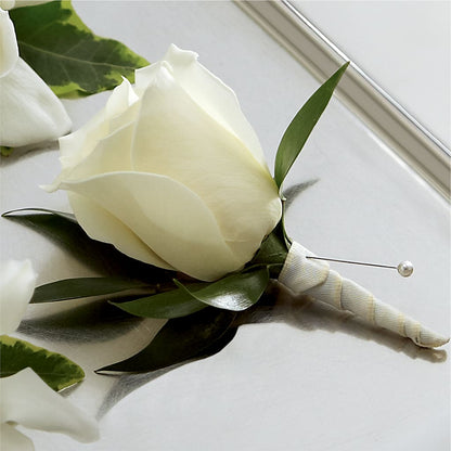 White Rose Boutonniere – JARDIN D'ETE, Markham ON