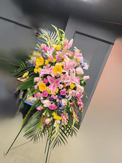 Warm Remembrance Standing Spray – JARDIN D'ETE, Markham ON